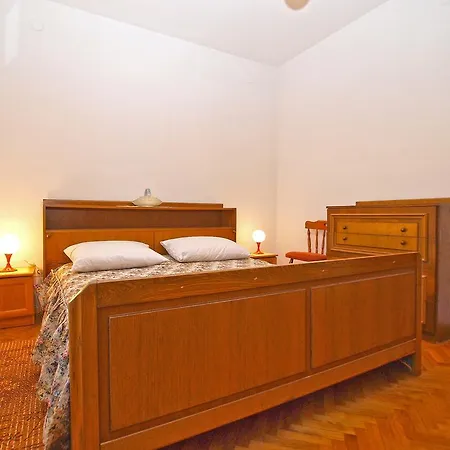 Apartmensts Nikola 1023