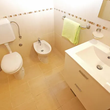 Apartmensts Nikola 1023 *