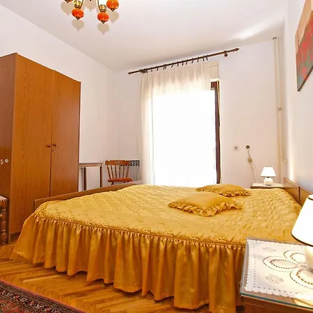 Apartmensts Nikola 1023 *