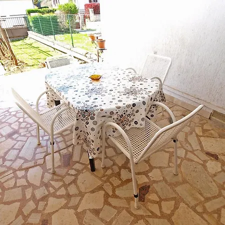 Apartmensts Nikola 1023