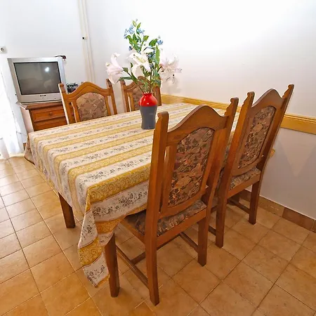 Daire Apartmensts Nikola 1023 *