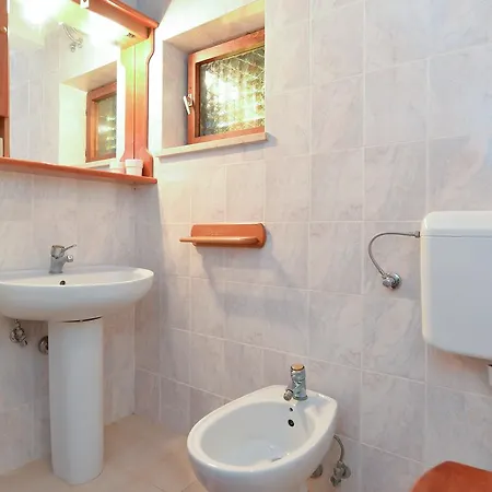 Apartmensts Nikola 1023 * Fažana