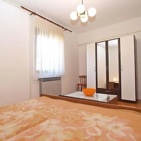 Apartmensts Nikola 1023 * فاجانا