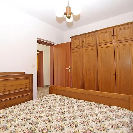 Apartmensts Nikola 1023 شقة