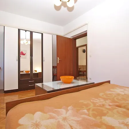 شقة Apartmensts Nikola 1023 *
