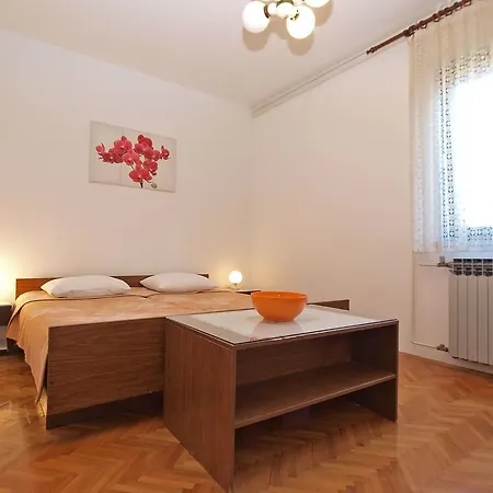Apartmensts Nikola 1023 شقة