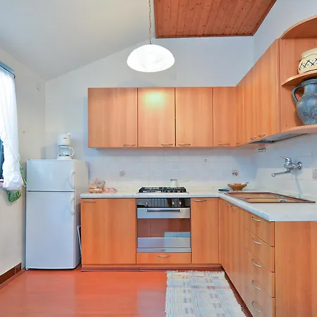Apartmensts Nikola 1023 * فاجانا